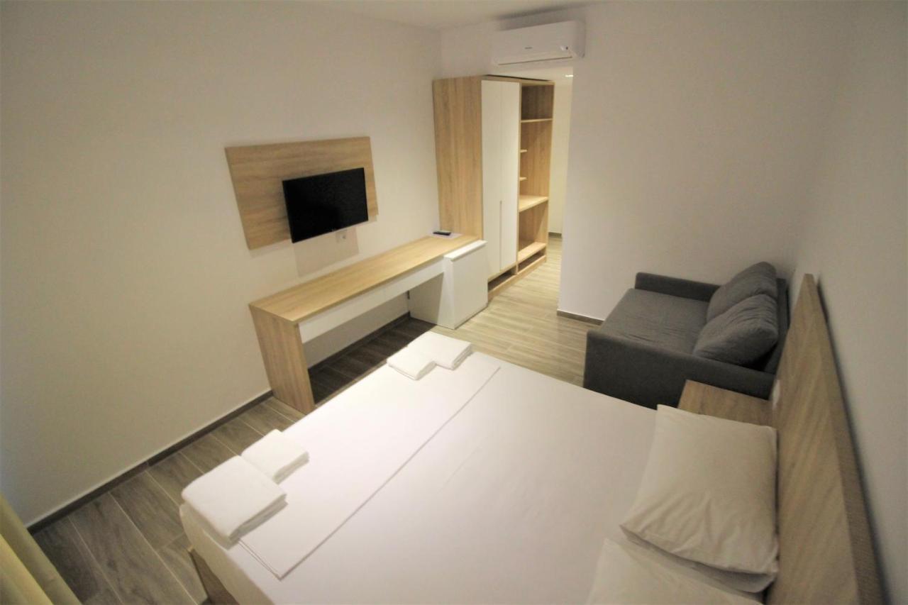 Hotel Ksamili Eksteriør billede